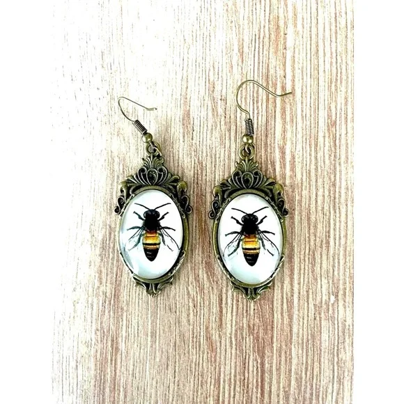 Antique Style Bee Print Earrings - Picture 2 of 4